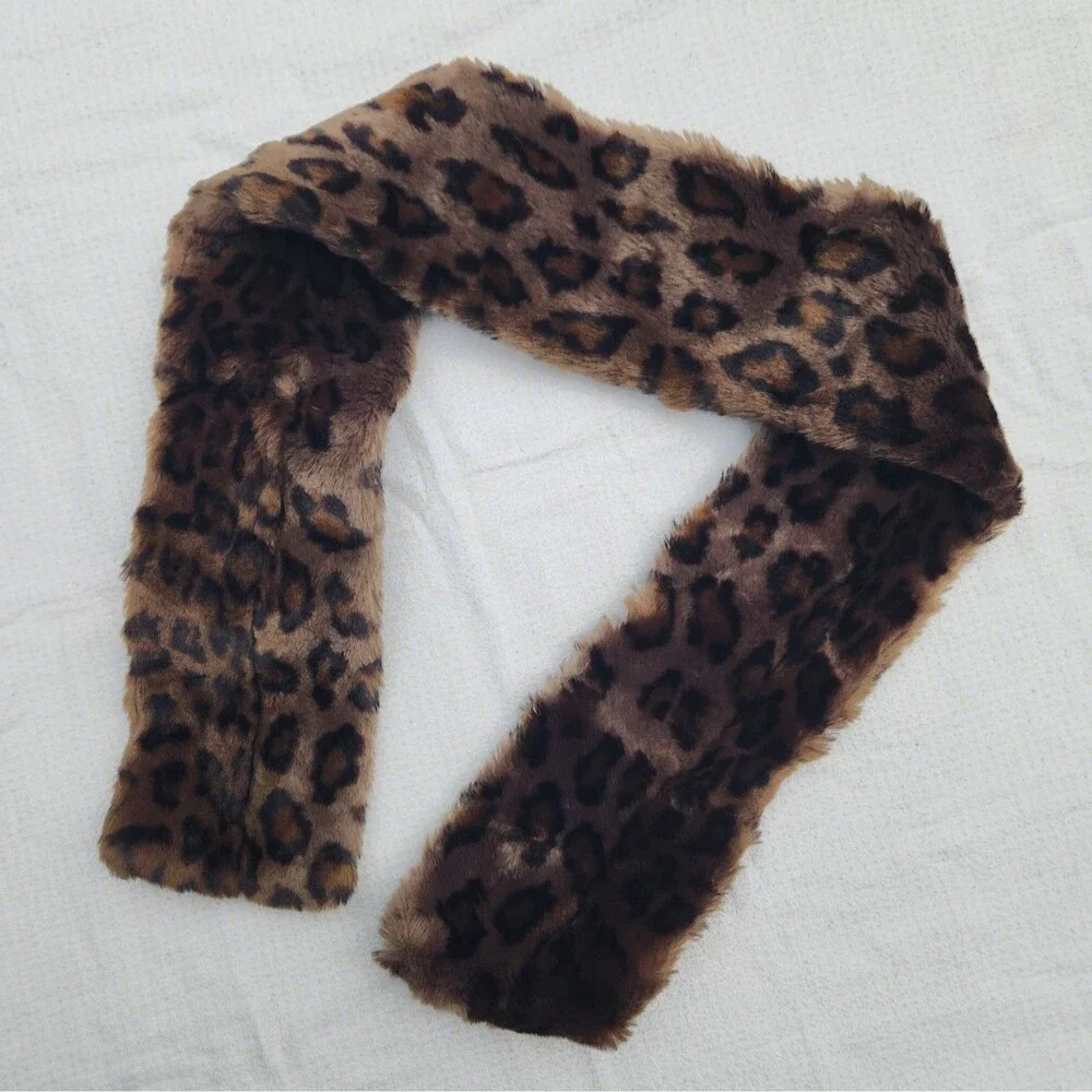 Vtg Luxury Leopard Faux Fur Scarf Pull Through Keyhole Stole Made in Belgium